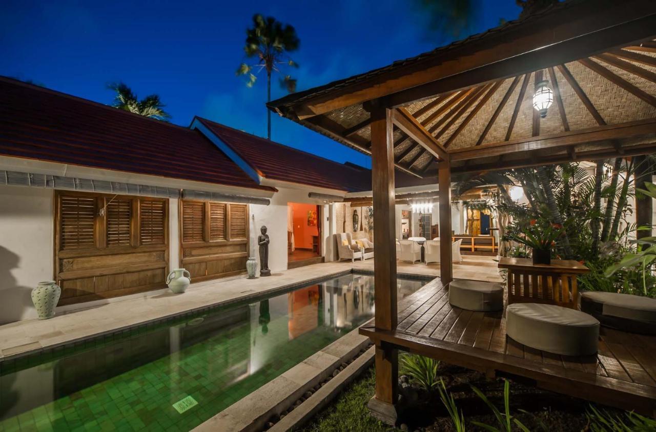 Coco Poco Villa Seminyak Exterior photo